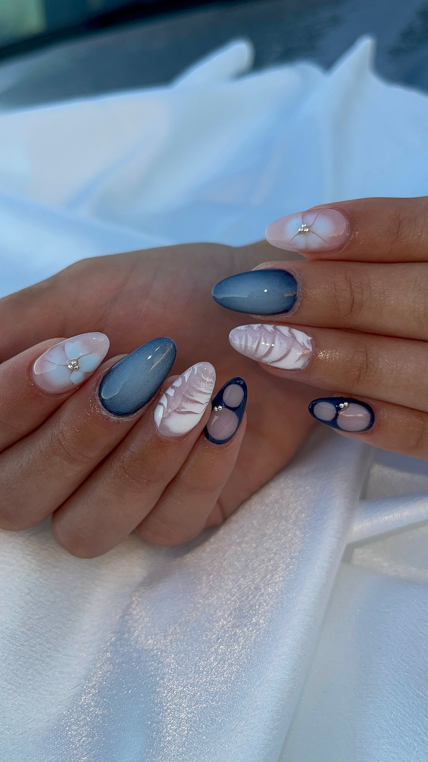 Short Almond Tips